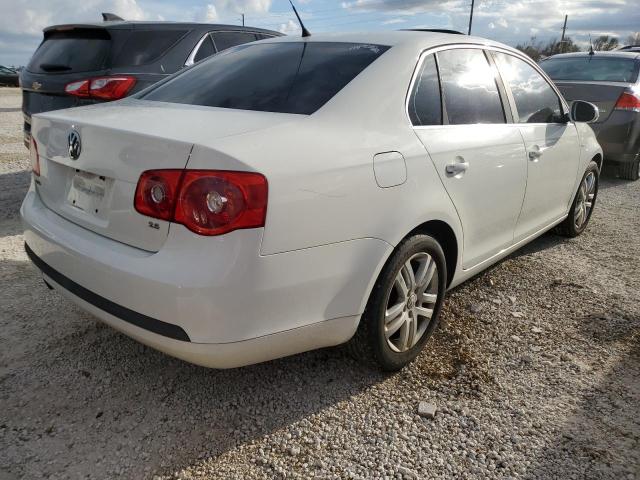 Photo 4 from auction – 2007 VOLKSWAGEN JETTA WOLF with VIN 3VWEF71K07M168268