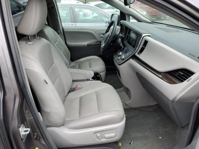 Photo 5 from auction – 2017 TOYOTA SIENNA XLE with VIN 5TDYZ3DC7HS835259