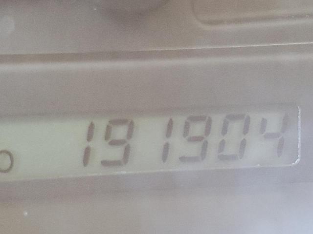 Photo 8 from auction – 2004 TOYOTA CAMRY LE with VIN 4T1BE32K74U318329