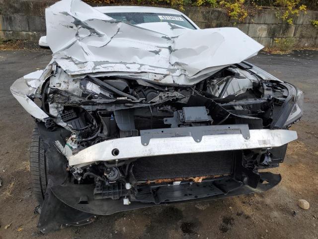 Photo 9 from auction – 2017 GENESIS G80 BASE with VIN KMHGN4JE4HU211607