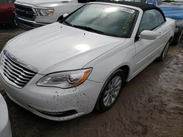 Photo 2 from auction – 2013 CHRYSLER 200 TOURIN with VIN 1C3BCBEB2DN696587