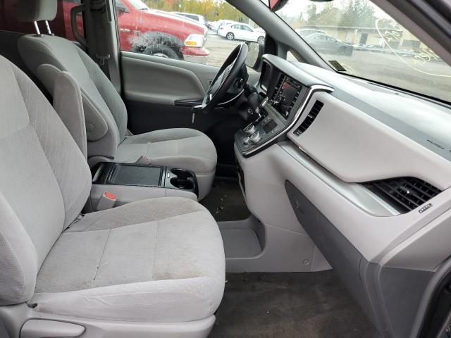 Photo 5 from auction – 2018 TOYOTA SIENNA LE with VIN 5TDKZ3DC0JS934081