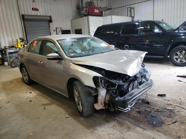 VOLKSWAGEN PASSAT S 2015 with VIN 1VWAT7A37FC076154 - Photo from auction
