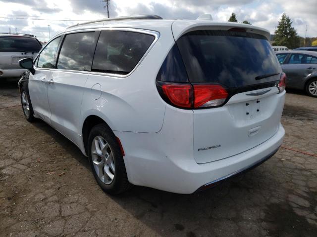 Photo 3 from auction – 2017 CHRYSLER PACIFICA T with VIN 2C4RC1BG1HR811466