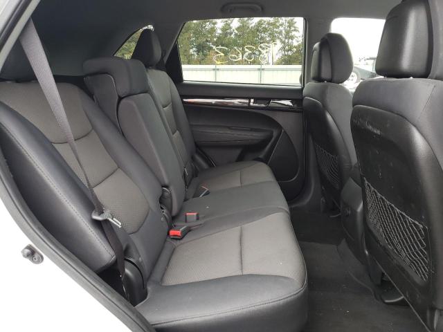 Photo 6 from auction – 2013 KIA SORENTO LX with VIN 5XYKTCA68DG375235