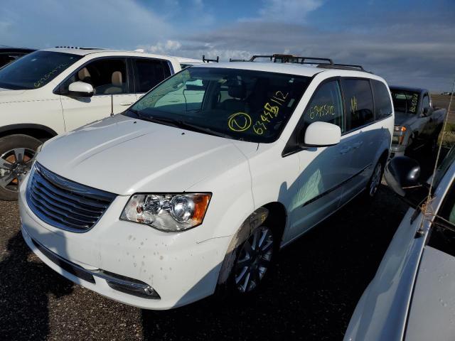 Photo 2 from auction – 2016 CHRYSLER TOWN & COU with VIN 2C4RC1BGXGR293517