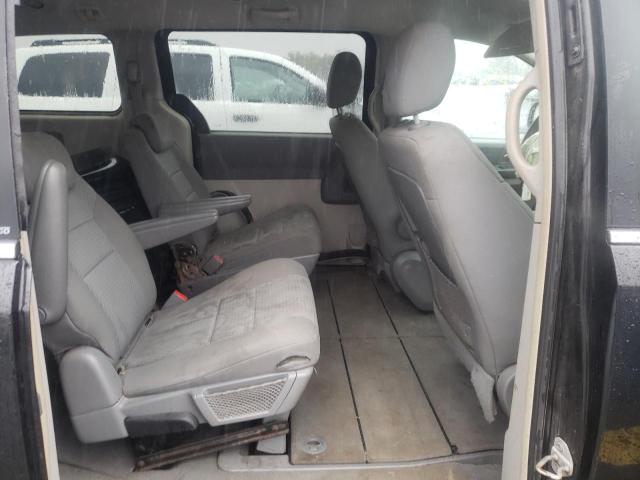 Photo 6 from auction – 2010 CHRYSLER TOWN & COU with VIN 2A4RR4DE1AR114908