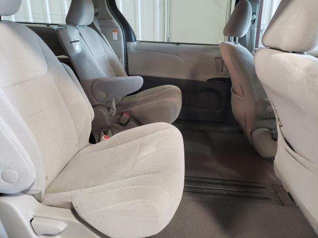 Photo 6 from auction – 2016 TOYOTA SIENNA LE with VIN 5TDKK3DC8GS754988