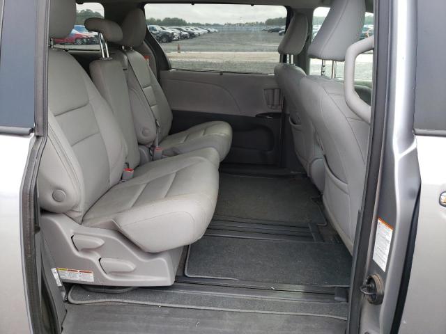 Photo 6 from auction – 2018 TOYOTA SIENNA XLE with VIN 5TDYZ3DC6JS922866