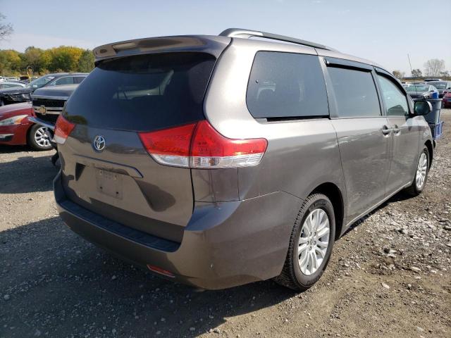 Photo 4 from auction – 2013 TOYOTA SIENNA XLE with VIN 5TDYK3DC4DS291186