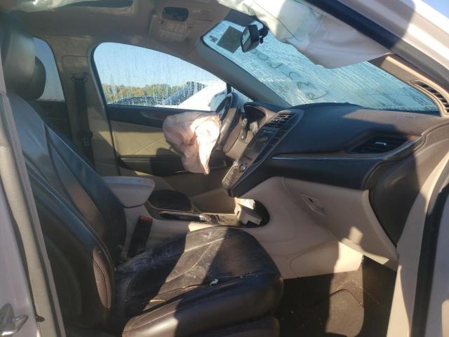 Photo 5 from auction – 2017 LINCOLN MKC SELECT with VIN 5LMCJ2C94HUL56173