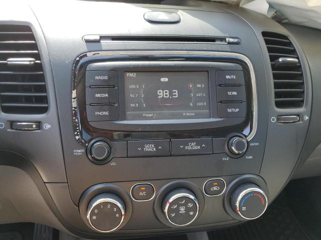 Photo 9 from auction – 2017 KIA FORTE LX with VIN 3KPFL4A72HE052110