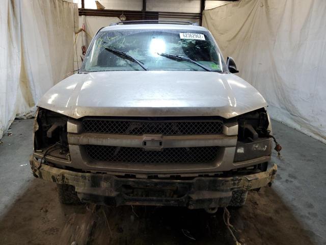 Photo 9 from auction – 2002 CHEVROLET AVALANCHE with VIN 3GNEK13T42G204706