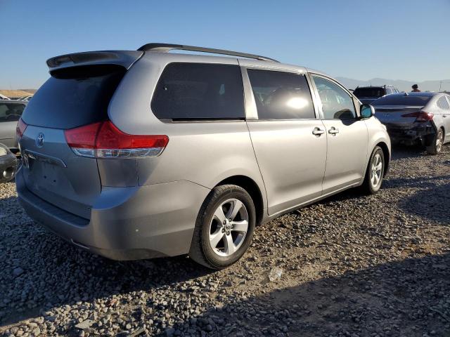 Photo 4 from auction – 2012 TOYOTA SIENNA LE with VIN 5TDKK3DCXCS209918