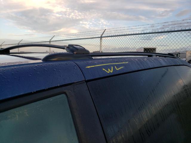 Photo 9 from auction – 2003 CHRYSLER TOWN & COU with VIN 2C8GP54L03R166913