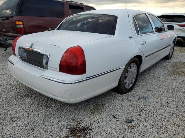 Photo 4 from auction – 2008 LINCOLN TOWN CAR S with VIN 2LNHM82VX8X658447