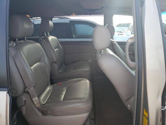 Photo 6 from auction – 2004 TOYOTA SIENNA XLE with VIN 5TDBA22C04S021295