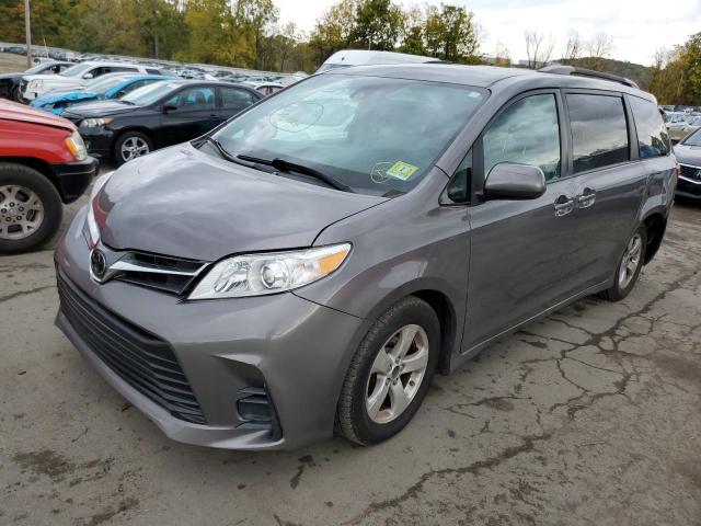Photo 2 from auction – 2018 TOYOTA SIENNA LE with VIN 5TDKZ3DC0JS934081