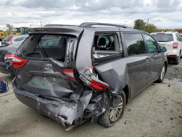Photo 4 from auction – 2017 TOYOTA SIENNA XLE with VIN 5TDYZ3DC7HS835259
