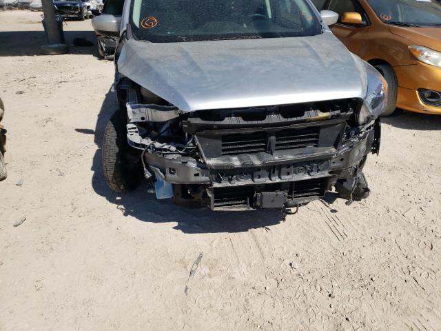 Photo 9 from auction – 2019 FORD ESCAPE SEL with VIN 1FMCU0HD0KUB68530