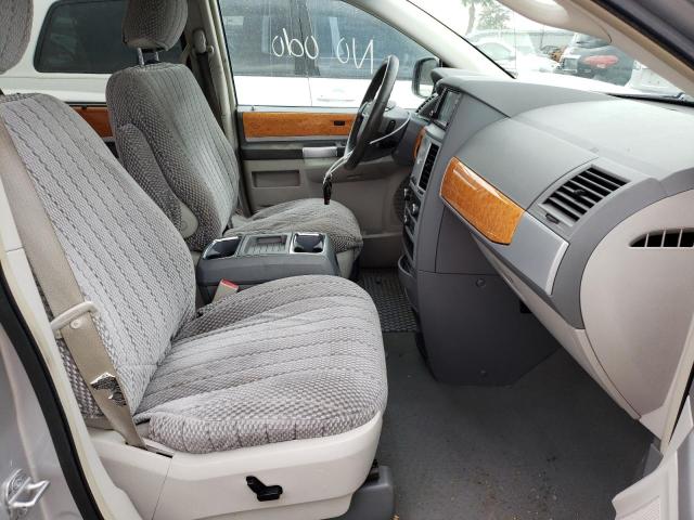 Photo 5 from auction – 2008 CHRYSLER TOWN & COU with VIN 2A8HR64X48R823317
