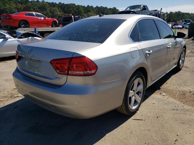 Photo 4 from auction – 2012 VOLKSWAGEN PASSAT SE with VIN 1VWBP7A31CC042330