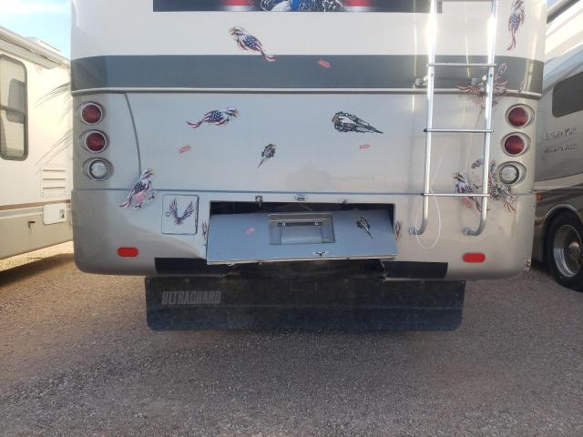 Photo 9 from auction – 2002 FLEETWOOD SOUTHWIND with VIN 5B4MP67G623346340