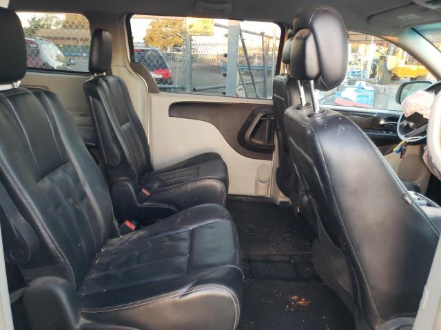 Photo 6 from auction – 2014 CHRYSLER TOWN & COU with VIN 2C4RC1BG4ER131511