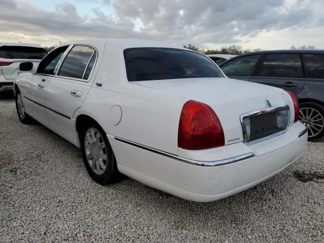 Photo 3 from auction – 2008 LINCOLN TOWN CAR S with VIN 2LNHM82VX8X658447