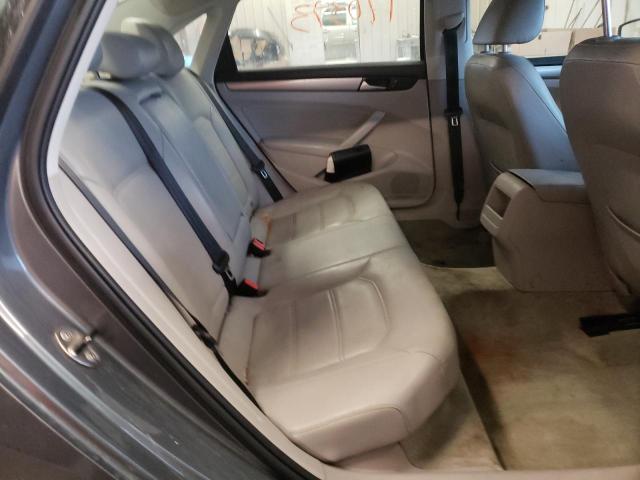 Photo 6 from auction – 2014 VOLKSWAGEN PASSAT S with VIN 1VWAT7A3XEC021857