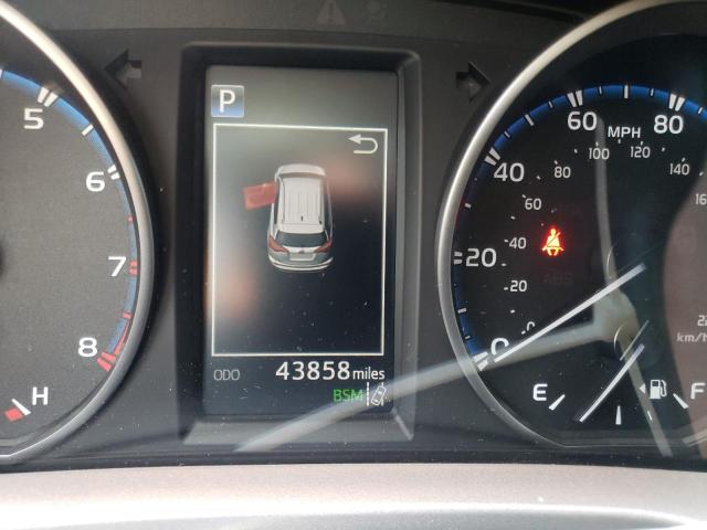 Photo 8 from auction – 2018 TOYOTA RAV4 ADVEN with VIN JTMRFREV5JJ722428