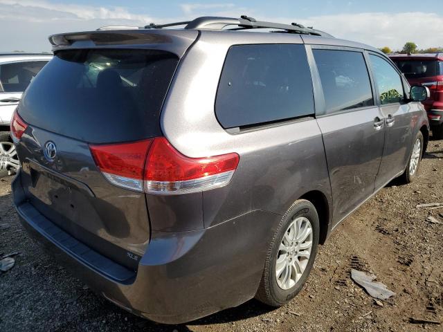 Photo 4 from auction – 2011 TOYOTA SIENNA XLE with VIN 5TDYK3DC8BS026347