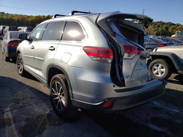 Photo 3 from auction – 2018 TOYOTA HIGHLANDER with VIN 5TDKZRFH2JS530078