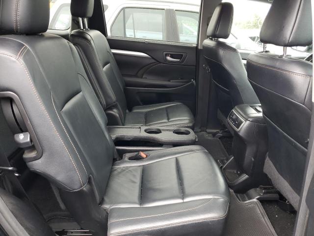 Photo 6 from auction – 2017 TOYOTA HIGHLANDER with VIN 5TDJZRFH4HS357136
