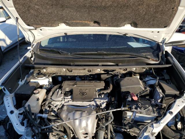 Photo 7 from auction – 2017 TOYOTA RAV4 XLE with VIN JTMWFREV0HJ700740