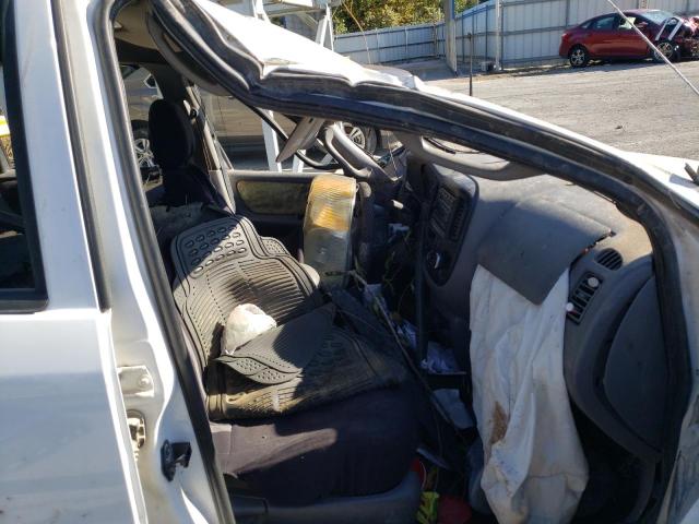 Photo 5 from auction – 2002 FORD ESCAPE XLT with VIN 1FMYU04152KC28900