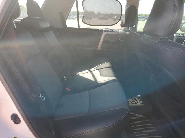 Photo 6 from auction – 2018 TOYOTA 4RUNNER SR with VIN JTEZU5JR2J5184198