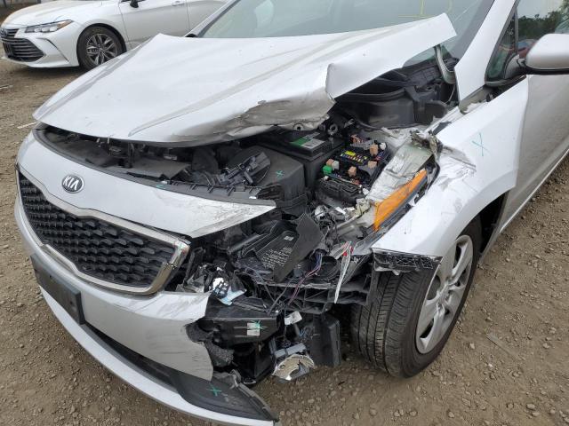 Photo 9 from auction – 2017 KIA FORTE LX with VIN 3KPFK4A74HE142314