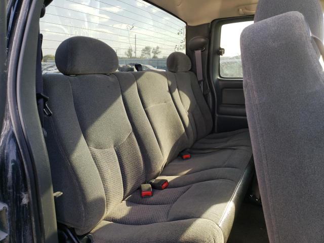 Photo 6 from auction – 2004 CHEVROLET SILVERADO with VIN 1GCEK19T04E201263