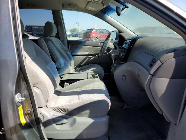 Photo 5 from auction – 2004 TOYOTA SIENNA CE with VIN 5TDZA23C24S007167
