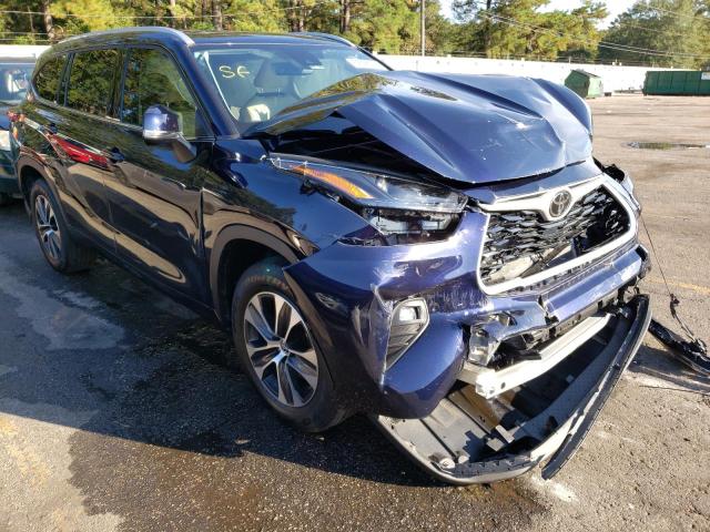 TOYOTA HIGHLANDER 2022 with VIN 5TDHZRAH1NS542908 - Photo from auction