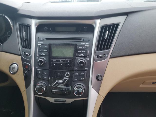 Photo 9 from auction – 2011 HYUNDAI SONATA HYB with VIN KMHEC4A4XBA013272