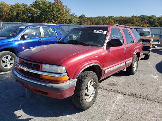 Photo 2 from auction – 2001 CHEVROLET BLAZER with VIN 1GNDT13W012121297