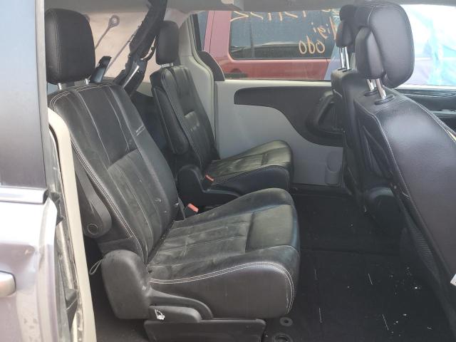 Photo 6 from auction – 2015 CHRYSLER TOWN & COU with VIN 2C4RC1BG7FR645306