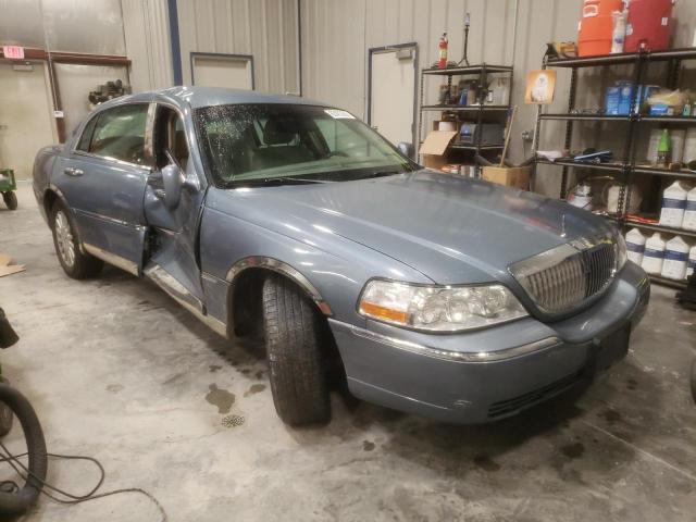 LINCOLN TOWN CAR E 2003 with VIN 1LNHM81W83Y672558 - Photo from auction
