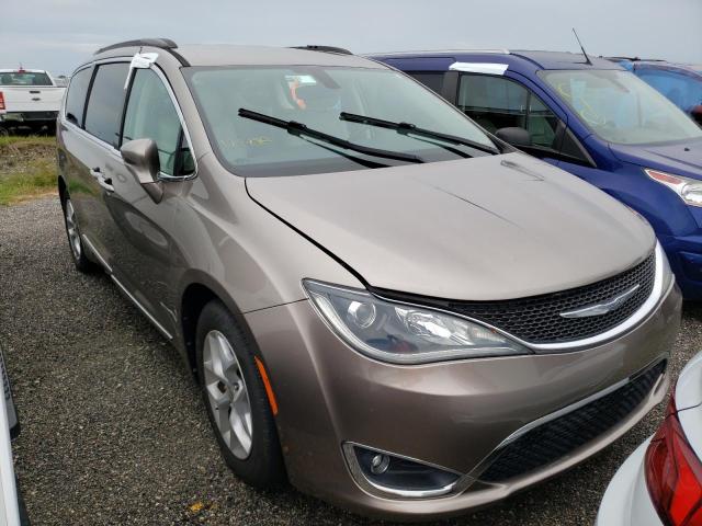 CHRYSLER PACIFICA T 2017 with VIN 2C4RC1BG0HR712170 - Photo from auction