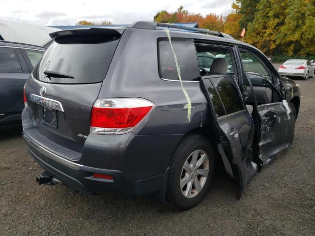 Photo 4 from auction – 2013 TOYOTA HIGHLANDER with VIN 5TDBK3EH7DS242581