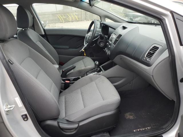 Photo 5 from auction – 2017 KIA FORTE LX with VIN 3KPFK4A74HE142314