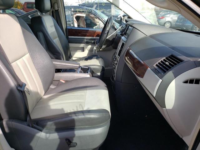 Photo 5 from auction – 2010 CHRYSLER TOWN & COU with VIN 2A4RR8D18AR391138