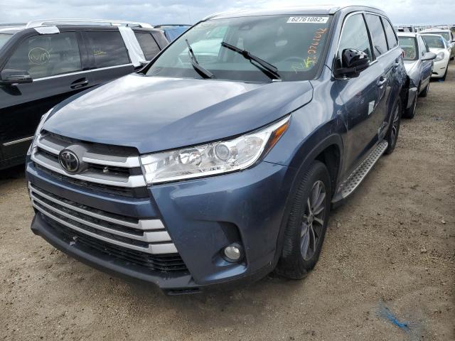 Photo 2 from auction – 2018 TOYOTA HIGHLANDER with VIN 5TDKZRFH9JS239089